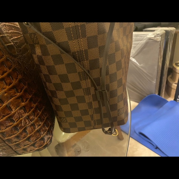 Louis Vuitton Neverfull Damier MM - Picture 6 of 11